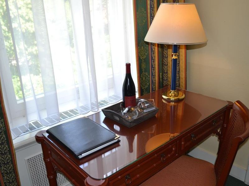 Hotel Photo 12