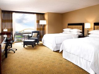 Фото отеля Sheraton Pittsburgh Hotel at Station Square