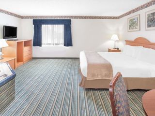 Фото отеля Hampton Inn & Suites Redding