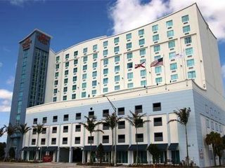 Фото отеля Crowne Plaza Hotel & Resorts Fort Lauderdale Airport/ Cruise, an IHG H