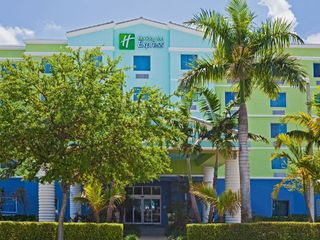 Фото отеля Holiday Inn Express Hotel & Suites Fort Lauderdale Airport/Cruise Port