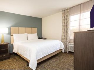 Фото отеля Candlewood Suites Fort Lauderdale Airport-Cruise, an IHG Hotel