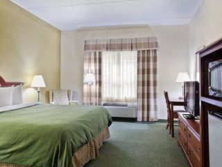 Фото отеля Country Inn & Suites by Radisson, Charlotte University Place, NC