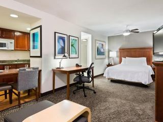 Фото отеля Homewood Suites by Hilton Jacksonville-South/St. Johns Ctr.
