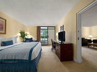 Hotel pic Ramada by Wyndham Jacksonville Hotel & Conference Center