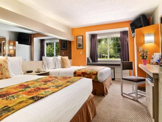 Фото отеля Hometown Inn & Suites Jacksonville Butler Blvd./Southpoint