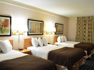 Hotel pic Deluxe Inn - Fayetteville