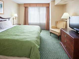 Фото отеля Country Inn & Suites by Radisson, Indianapolis Airport South, IN
