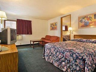 Hotel pic Super 8 by Wyndham Indianapolis Emerson
