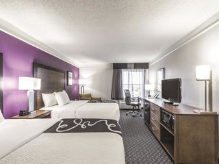 Hotel pic La Quinta by Wyndham Cincinnati Sharonville
