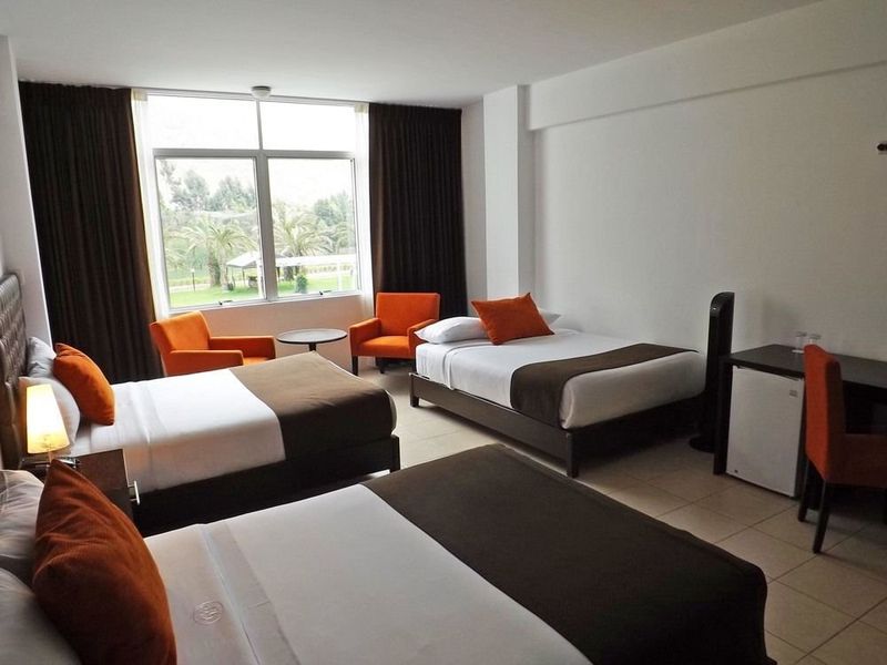 Hotel Photo 1