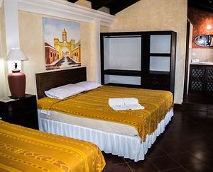 Hotel y Galeria Uxlabil Antigua Antigua Guatemala