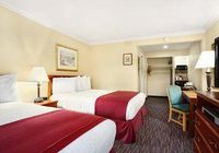 Отзывы SureStay Hotel by Best Western Santa Monica, 3 звезды