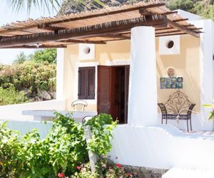 Villetta Limone Panarea Village Italy