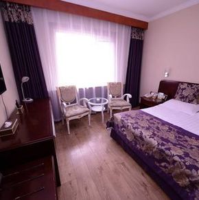 NearBy Hotel