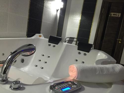 Hotel Photo 12