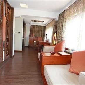NearBy Hotel