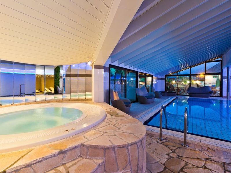 Hotel Photo 9
