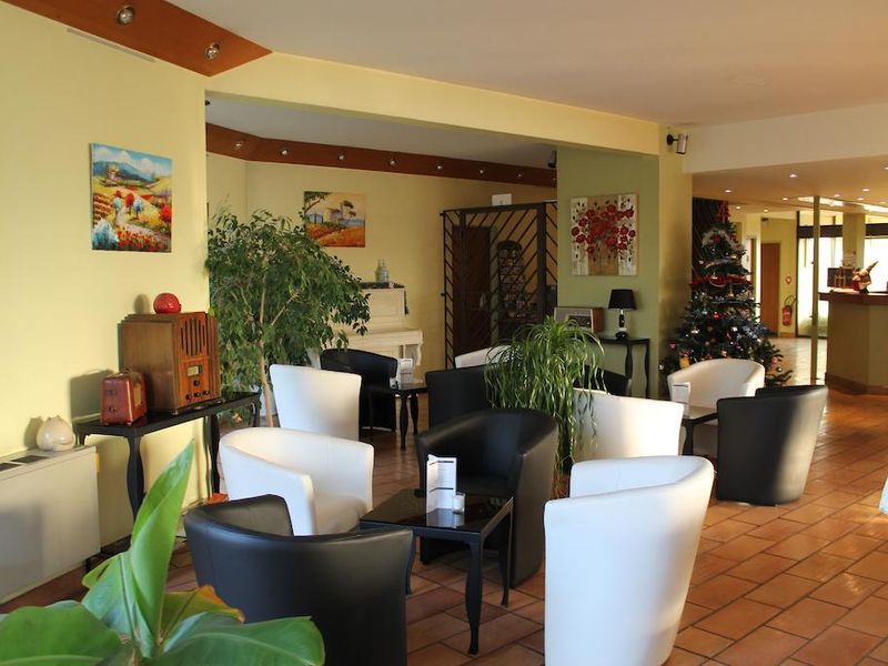 Hotel Photo 7