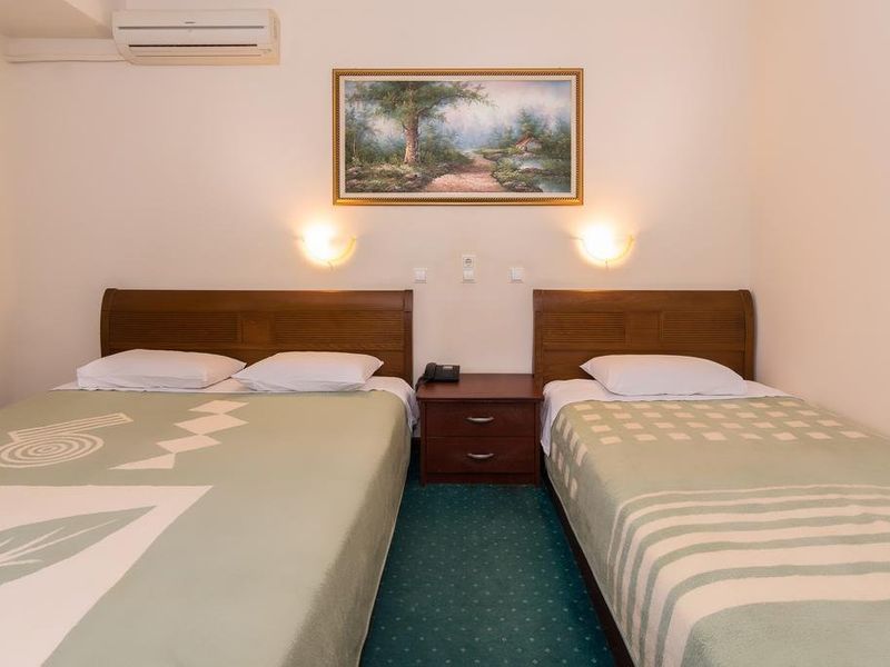 Hotel Photo 9