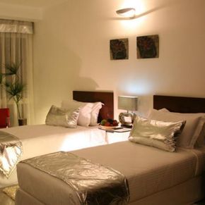 NearBy Hotel