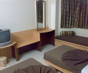 NearBy Hotel