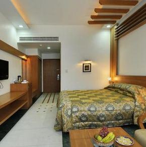 NearBy Hotel