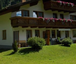 Haus Schoderböck St. Leonhard im Pitztal Austria