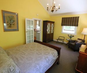 Mirkwood Forest Self-contained Spa Cottages Woodend Australia