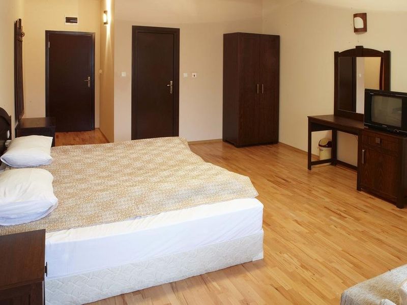 Hotel Photo 1