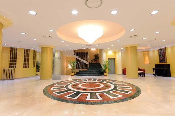 Hotel Photo 12