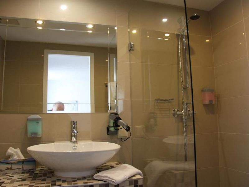 Hotel Photo 12