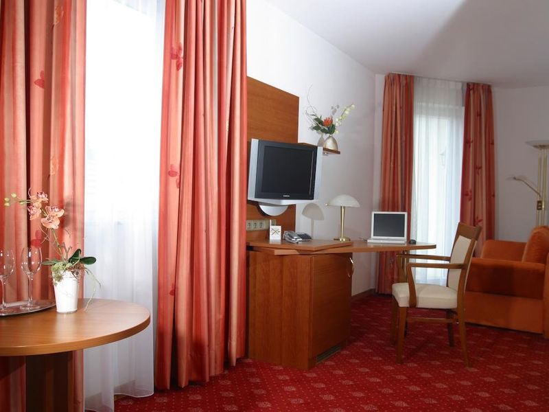 Hotel Photo 6