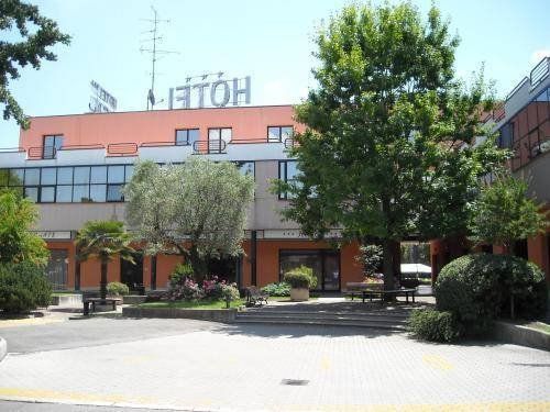 Hotel Photo 16