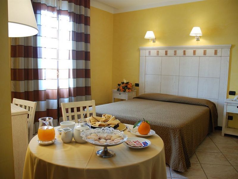 Hotel Photo 12