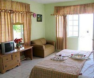 FUN HOLIDAY BEACH RESORT Negril Jamaica
