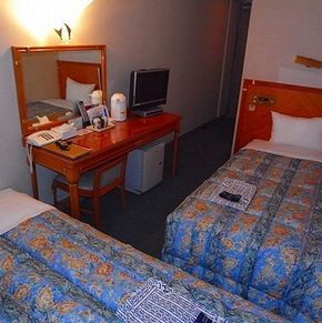 NearBy Hotel