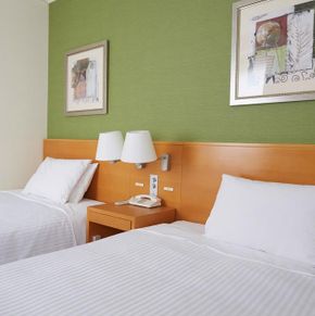NearBy Hotel