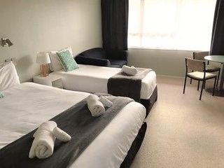 Фото отеля Fairway Motel & Apartments