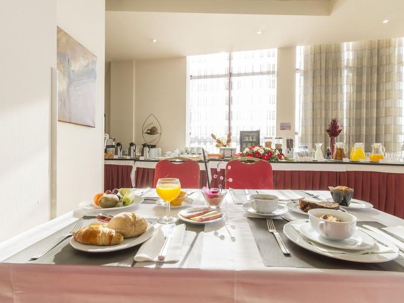 Hotel Photo 12