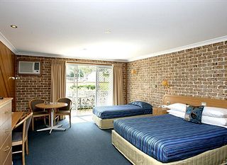 Фото отеля The Hermitage Motel - Campbelltown