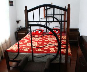 Leo Hostel Stepantsminda Georgia