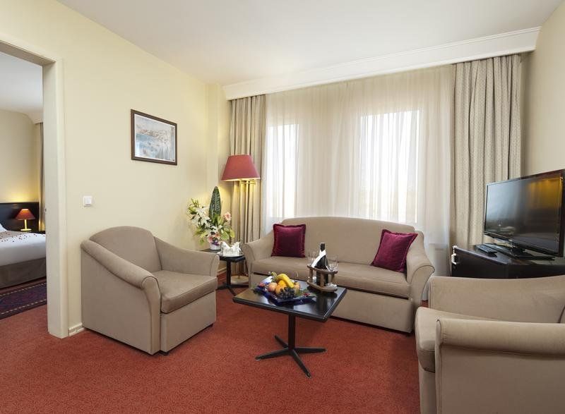 Hotel Photo 8