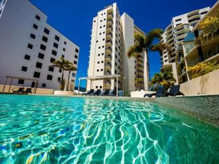 Фото отеля Jack and Newell Holiday Apartments