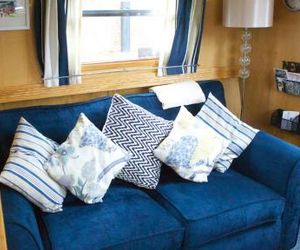 Houseboat Hotels Sheffield United Kingdom