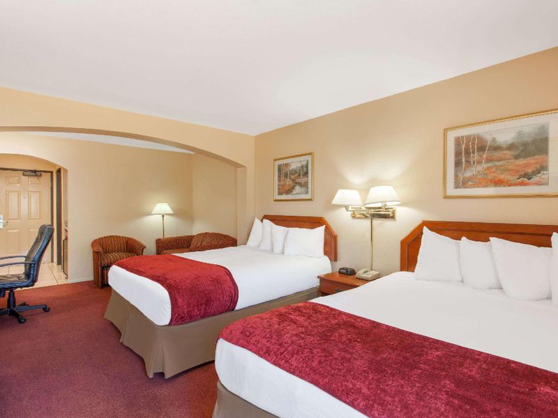 Hotel Photo 5
