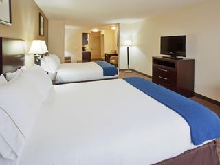 Фото отеля Holiday Inn Express Hotel & Suites Merced, an IHG Hotel