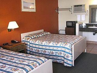 Hotel pic Oasis Inn & Suites
