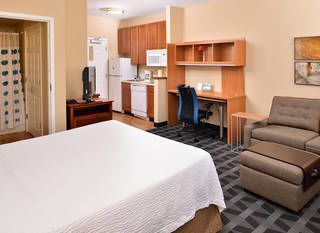 Hotel pic TownePlace Suites Sacramento Cal Expo