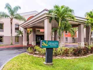 Hotel pic Quality Suites Fort Myers - I-75